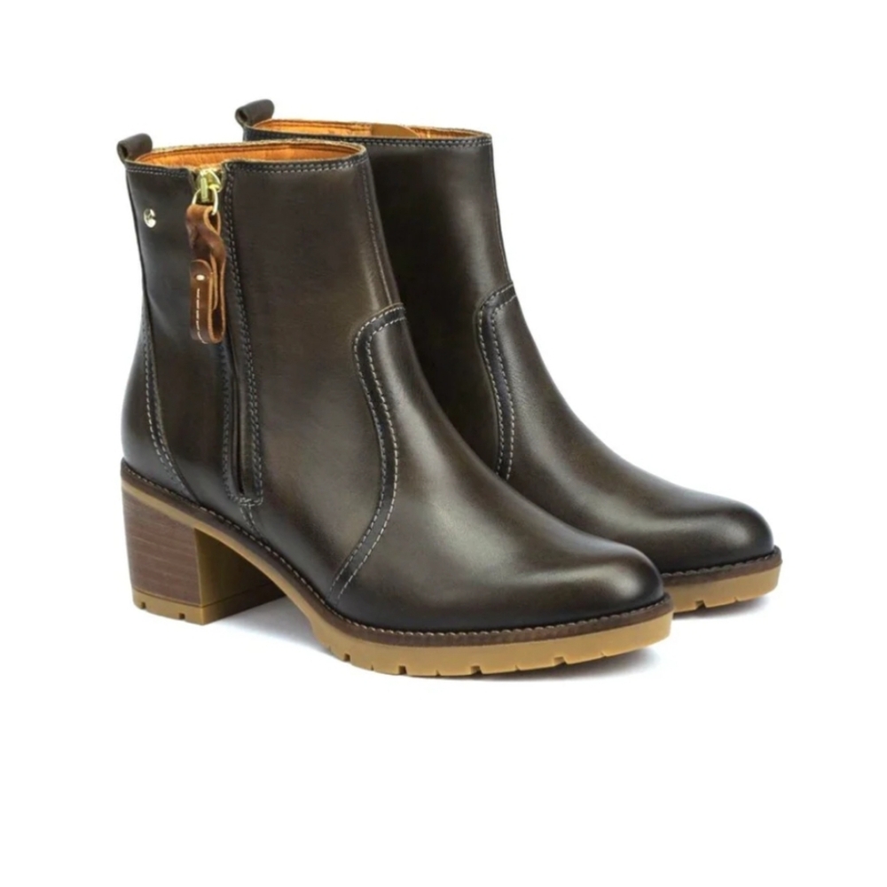 Pikolinos Llanes leather boot in sea moss olive 38 Very comfy!